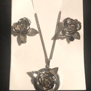 Necklace and earrings set